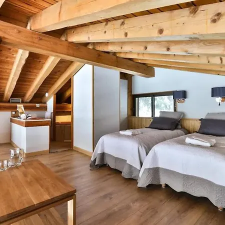 Private Chalet With Jacuzzi And Sauna 别墅